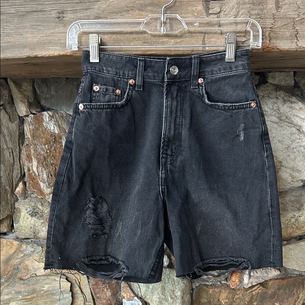 H&M women's never used high rise Charcoal Distressed Jean Shorts
